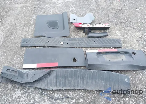 2019 Ford Transit-250 из США, поврежденный, VIN 1FTYR2CM9KKB38758